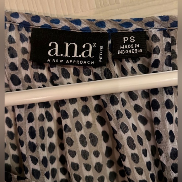 A.n.a sheer top blouse shirt, size petite small, NWT, blue - Picture 7 of 7